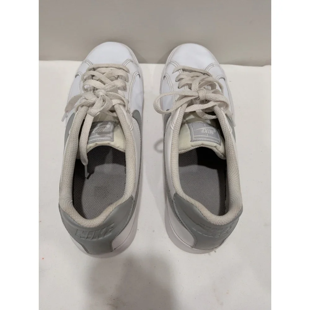 Nike court royale
